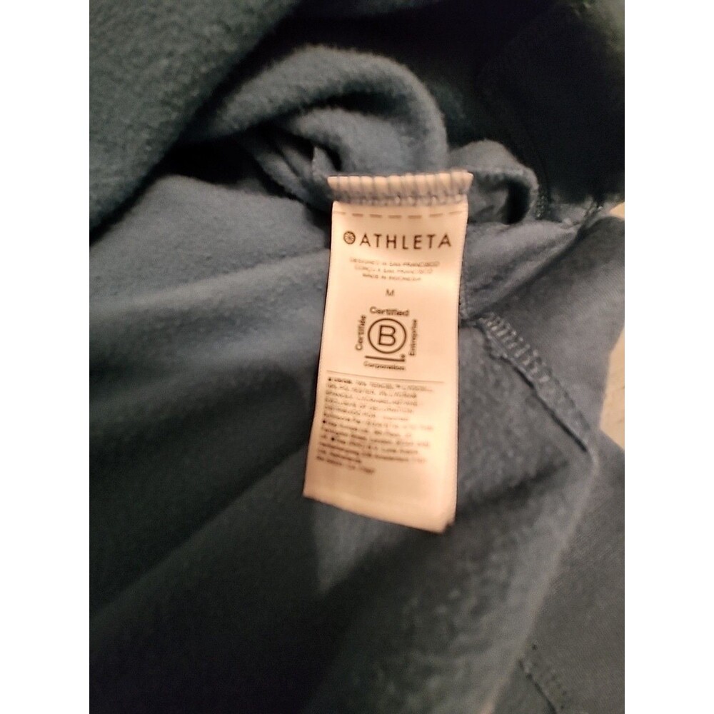 Athleta Light Blue Long Sleeve Active Top Size M With Thumbholes - Picture 5 of 7